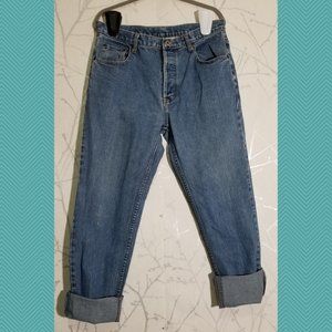 Nevada VTG Medium Wash High Rise Tapered Mom Jeans